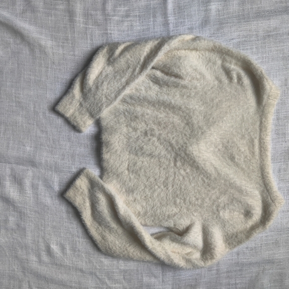 *AERIE* Fuzzy cropped cardigan with buttons on front. - Picture 6 of 8